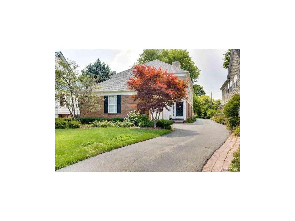 741 St Clair, Grosse Pointe, MI 48230 photo 1