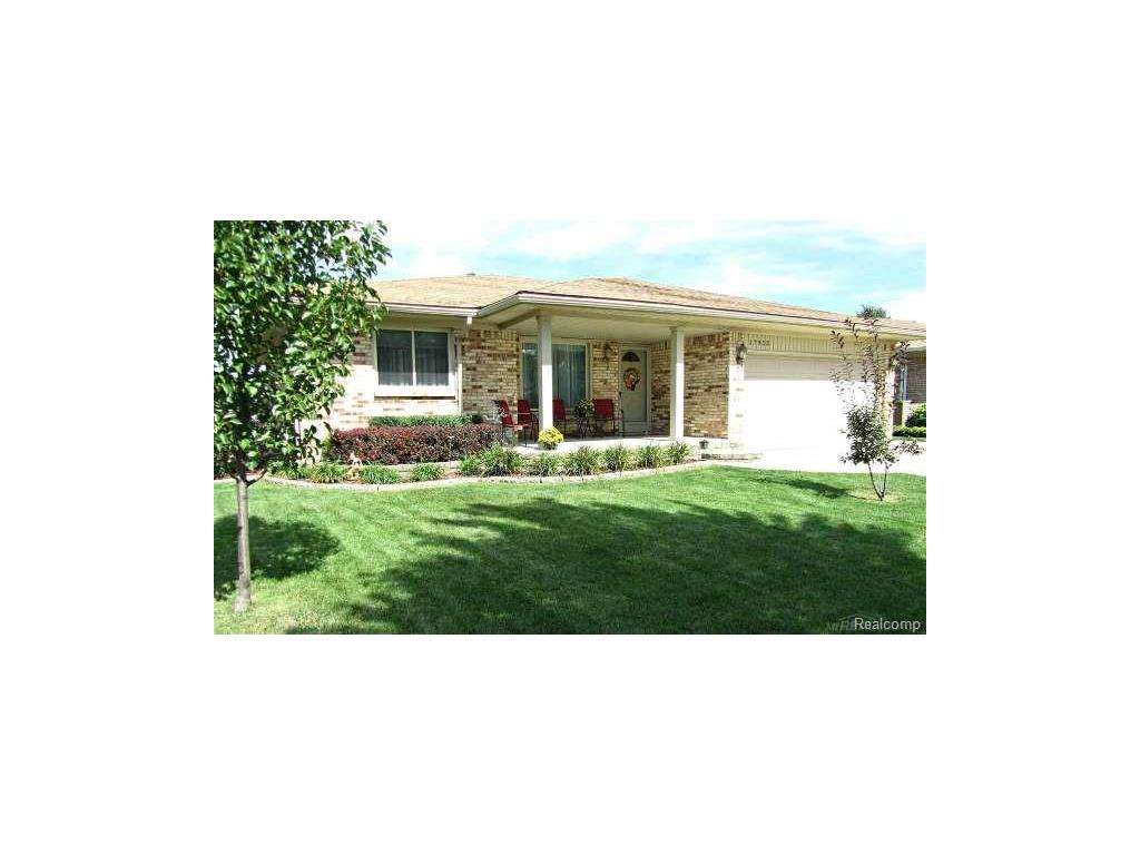 17953 River Hl, Macomb, MI 48044 photo 1