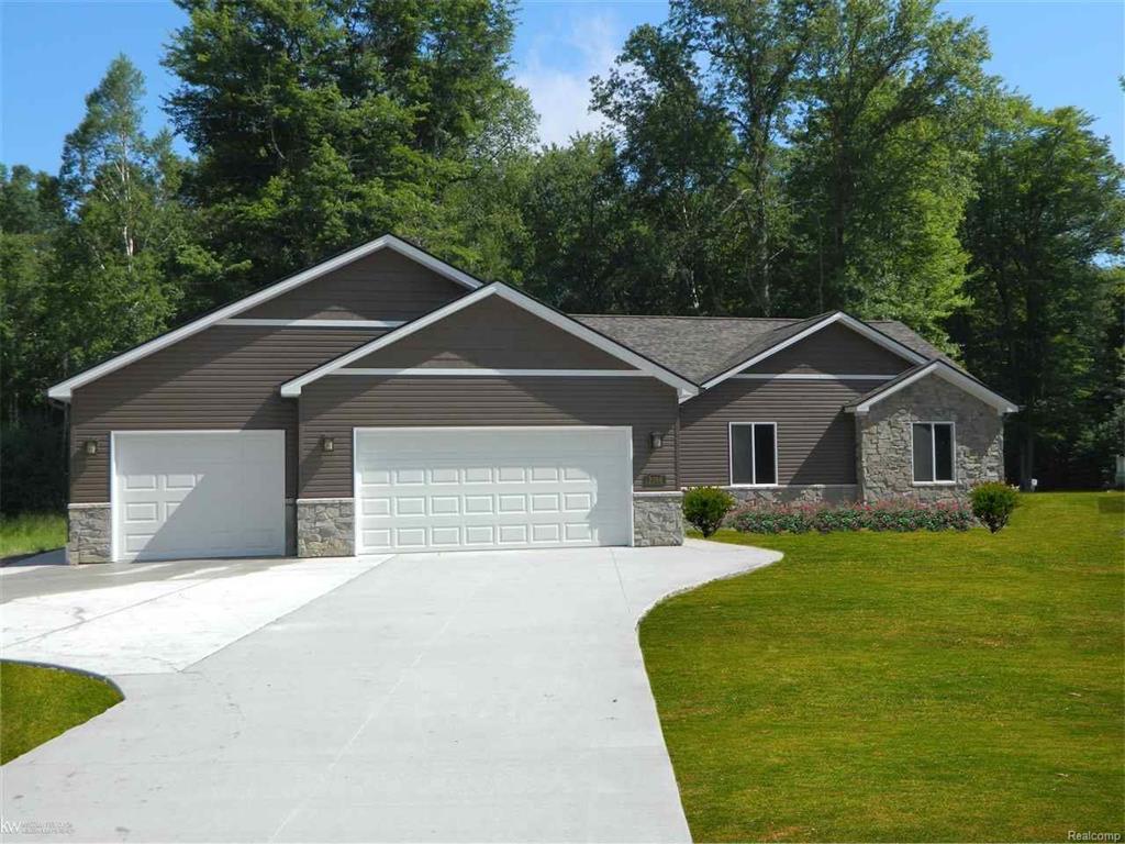 9336 Folkert, Algonac, MI 48001 photo 1