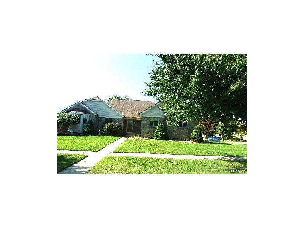 33837 Pineview, Fraser, MI 48026 photo 1