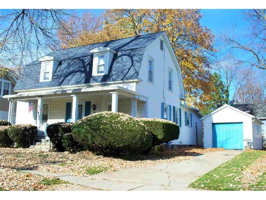810 Cass, St. Clair, MI 48079 photo 1