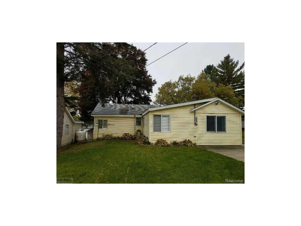 6622 Ridge Rd, Harrison, MI 48625 photo 1