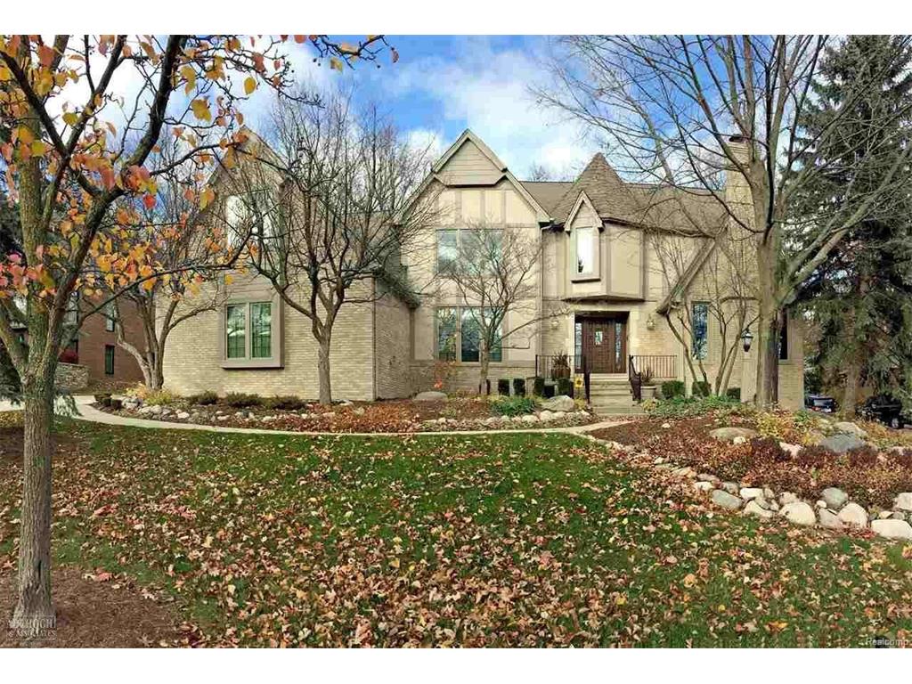 2849 Eagle Dr, Rochester Hills, MI 48309 photo 1