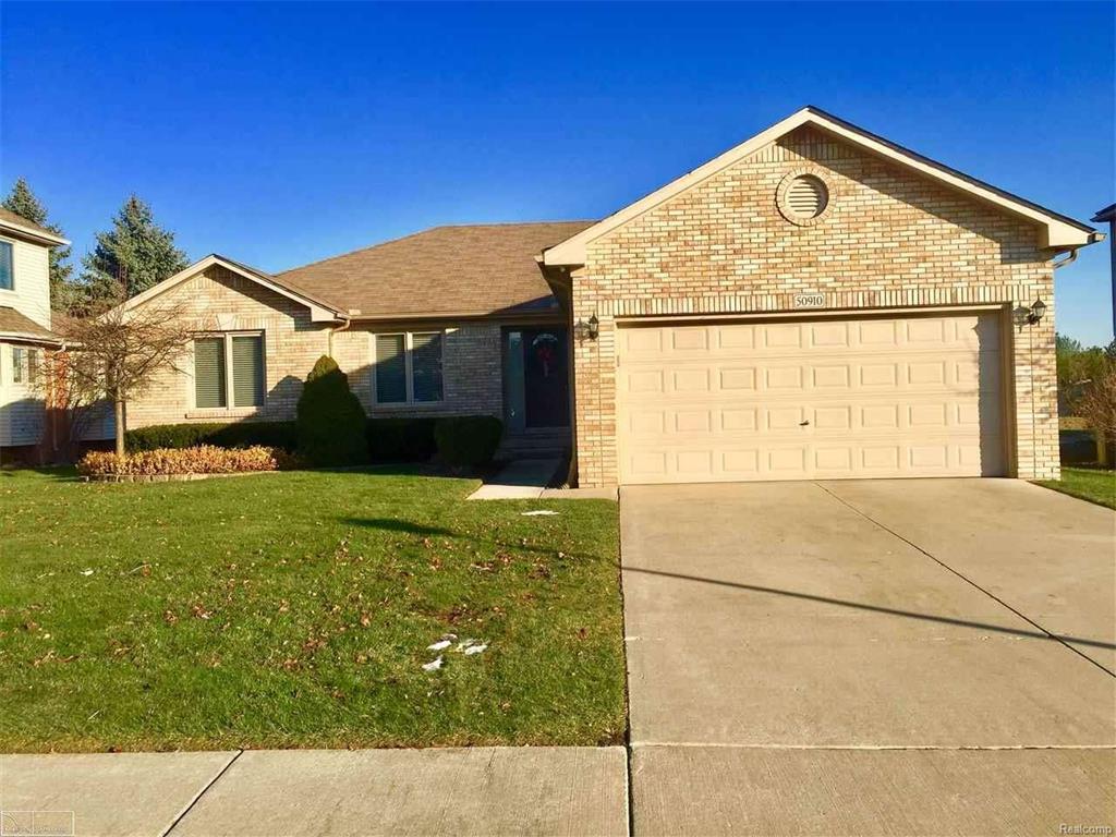 50910 Commons, Macomb, MI 48042 photo 1