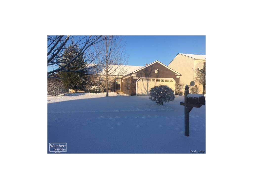 45329 Margate Dr, Macomb, MI 48044 photo 1