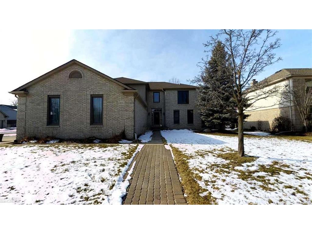 48063 Sonny Dr, Macomb, MI 48044 photo 1