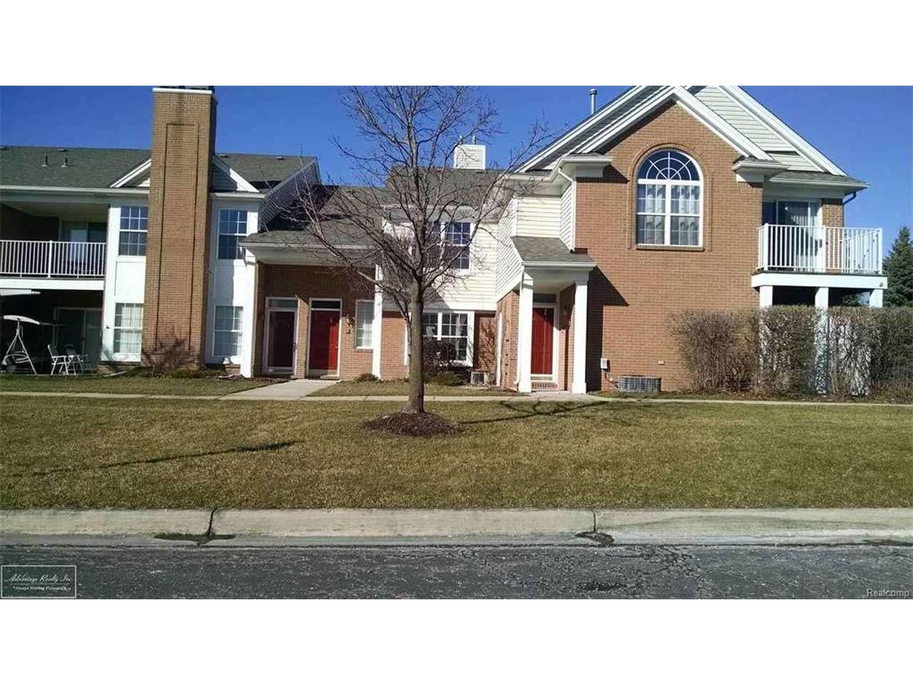 46243 Baldwin Dr, Macomb, MI 48044 photo 1