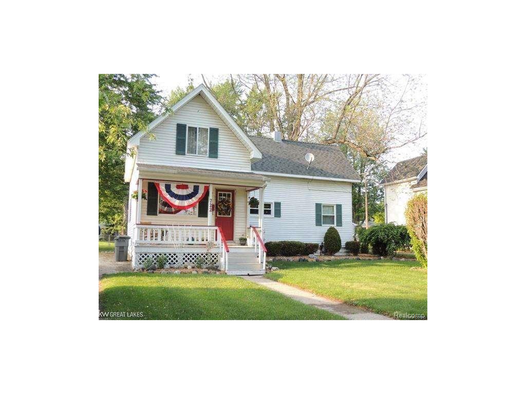722 Waterloo, St. Clair, MI 48079 photo 1