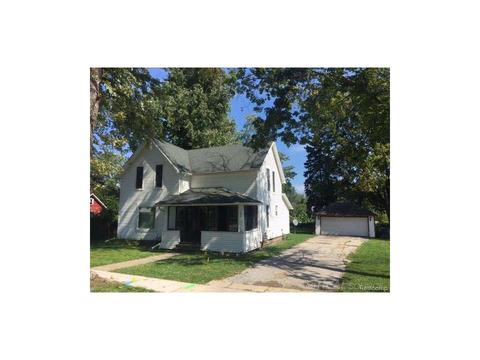 102 S Hunter, Capac, MI 48014 photo 1
