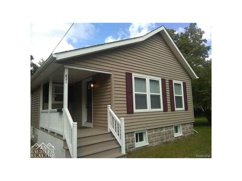 621 N 3rd, St. Clair, MI 48079 photo 1