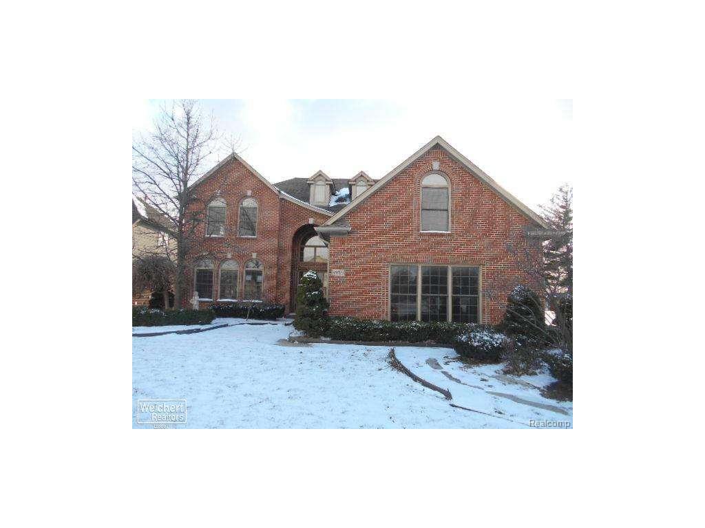 49123 Yale Dr, Macomb, MI 48044 photo 1