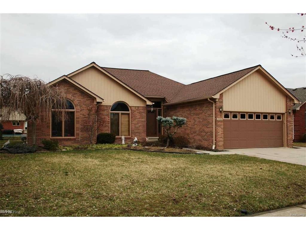 19353 Weathervane Dr, Macomb, MI 48044 photo 1