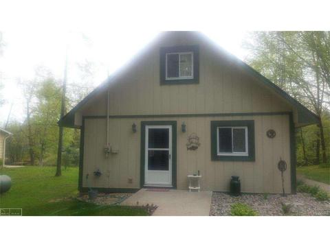 827 Beulah, Gladwin, MI 48624 photo 1