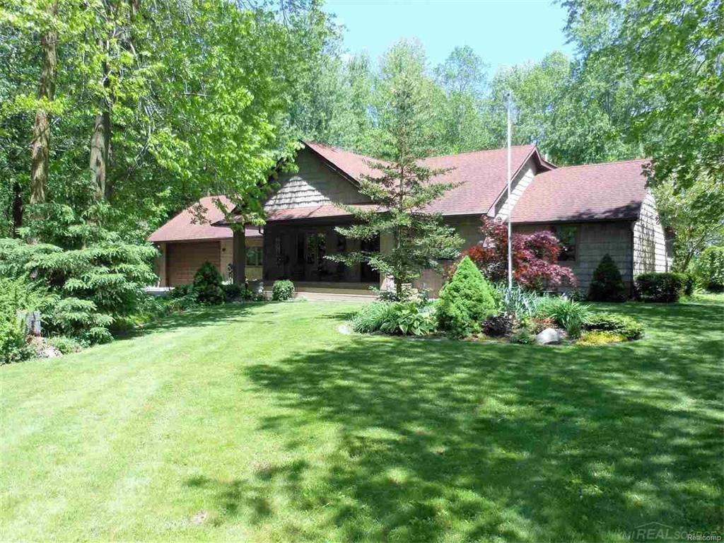 4100 Ellis, Capac, MI 48014 photo 1