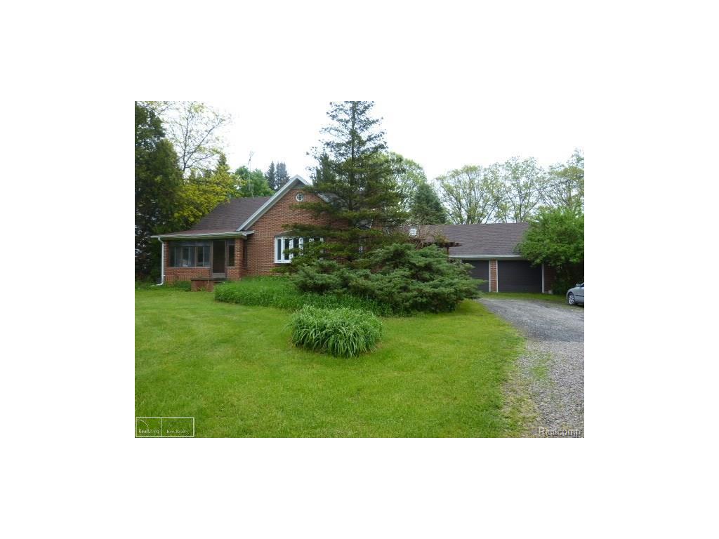 1805 S Bartlett Rd, St. Clair, MI 48079 photo 1