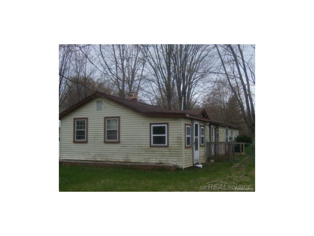 1777 Maple Rd, Kimball, MI 48074 photo 1