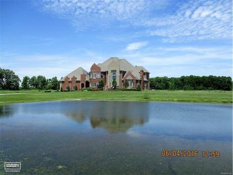 73050 Castle, Armada Twp, MI 48005 photo 1