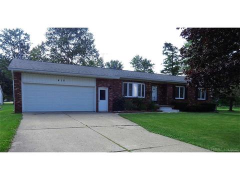 415 N Hunter, Capac, MI 48014 photo 1
