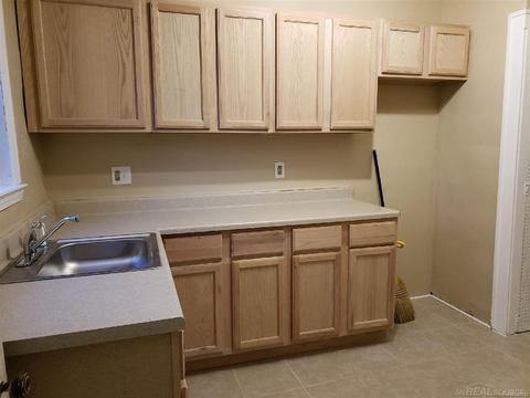 5275 Gateshead, Grosse Pointe, MI 48236 photo 3