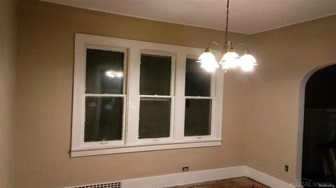 5275 Gateshead, Grosse Pointe, MI 48236 photo 4