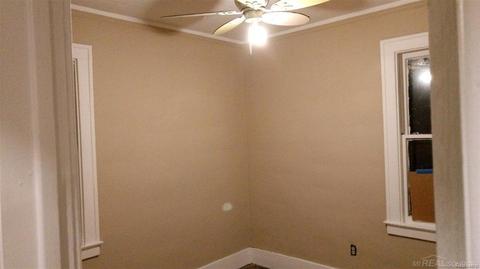 5275 Gateshead, Grosse Pointe, MI 48236 photo 5