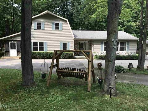 4076 Mclain Rd, Clyde, MI 48049 photo 1