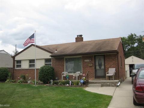 31449 Lyons Cir E, Warren, MI 48092 photo 1