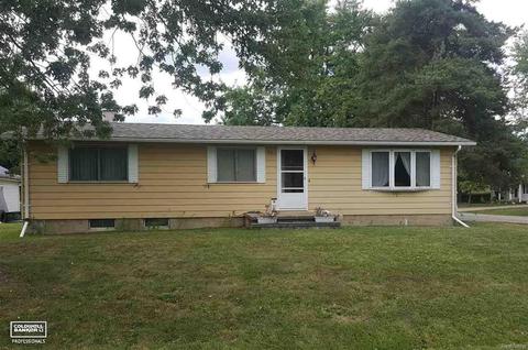 315 E Aldrich, Capac, MI 48014 photo 1
