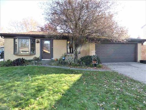 32362 Hampton Ct, Fraser, MI 48026 photo 1