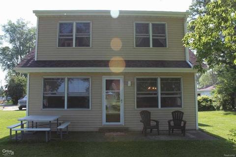 1864 Center St, Sebewaing, MI 48759 photo 1