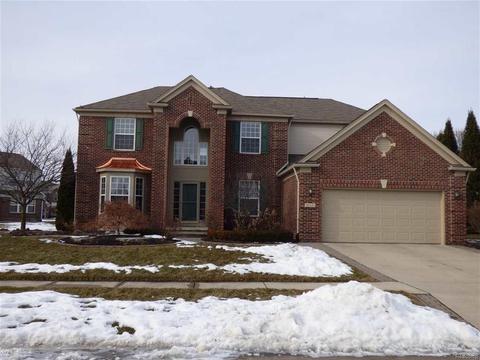 48645 Tanglewood Dr, Macomb, MI 48044 photo 1