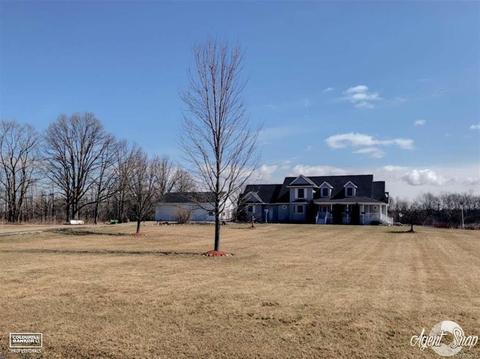 301 Pine Ridge Rd, St. Clair, MI 48079 photo 1