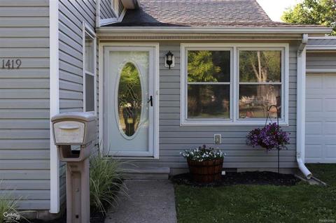 1419 Market St, Algonac, MI 48001 photo 1