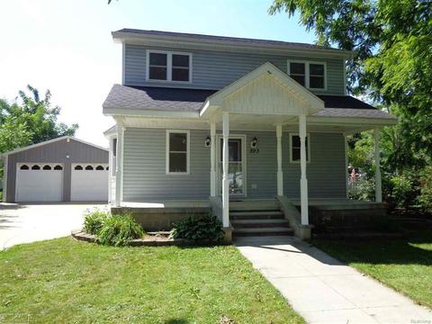 203 N Hunter, Capac, MI 48014 photo 1