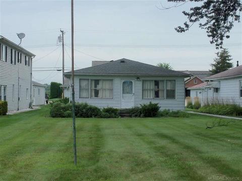 10169 St John Dr, Algonac, MI 48001 photo 1
