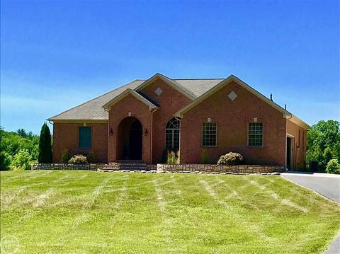 486 S Bartlett, St. Clair, MI 48079 photo 1