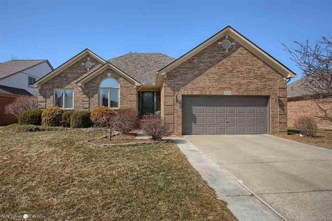 21147 Glenview Ct, Macomb, MI 48044 photo 1