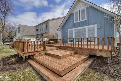 8398 Anchor Bay Dr, Algonac, MI 48001 photo 1