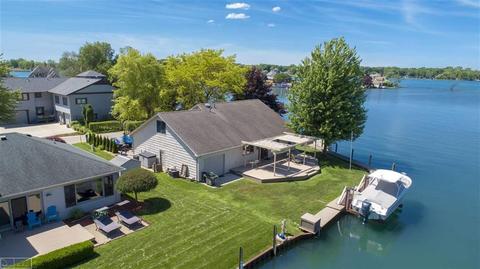 499 Willard, Algonac, MI 48001 photo 1