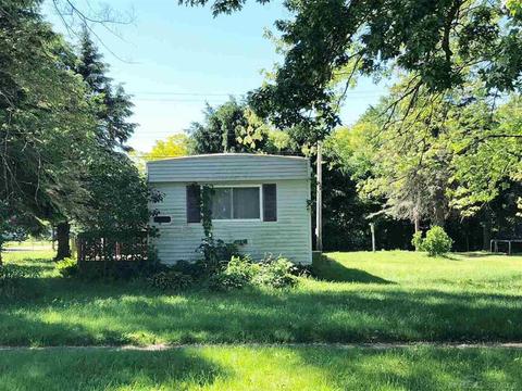 4840 Main St, Applegate, MI 48401 photo 1