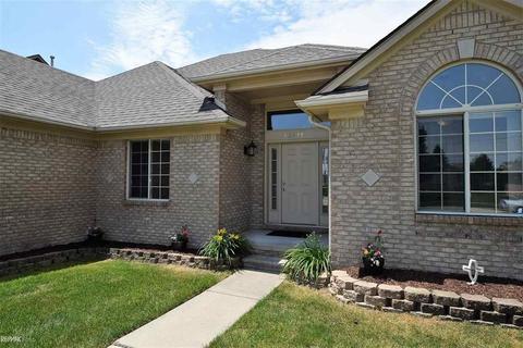 50499 Victoria Pl, Macomb, MI 48044 photo 1