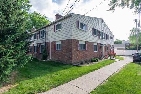 693 W Maple, Clawson, MI 48017 photo 1