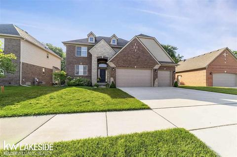45786 Austin Dr, Macomb, MI 48044 photo 1