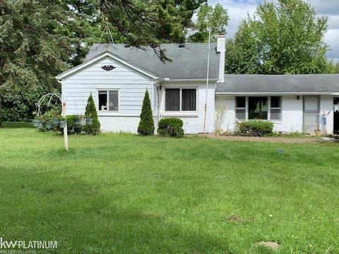 7480 Trumble Rd, Saint Clair, MI 48079 photo 1