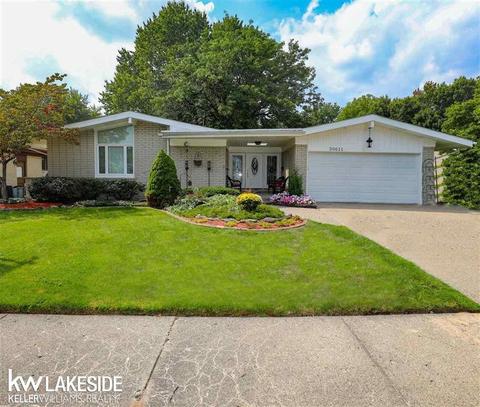 30611 Cedars Dr, Warren, MI 48093 photo 1