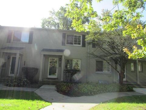 1866 Graefield, Birmingham, MI 48009 photo 1