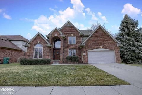 46431 Riverwoods Dr, Macomb, MI 48044 photo 1