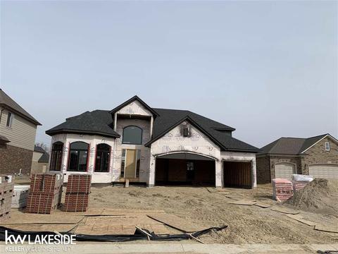 21989 Rustic, Macomb, MI 48044 photo 1