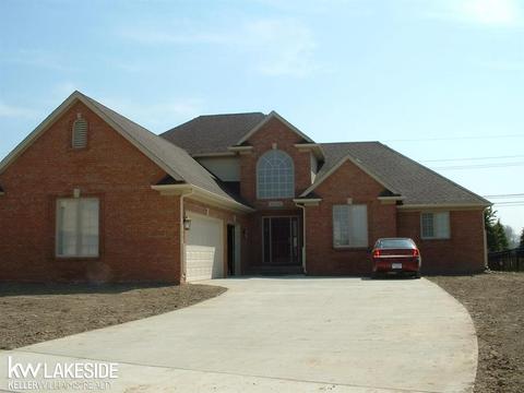 48144 Ellington, Macomb, MI 48044 photo 1