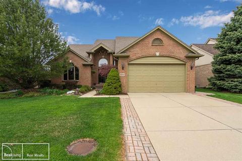 48661 Tremont, Macomb, MI 48044 photo 1